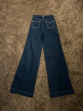 Ariat Dark Blue Wide-Leg Jeans with Contrast Pocket Stitching